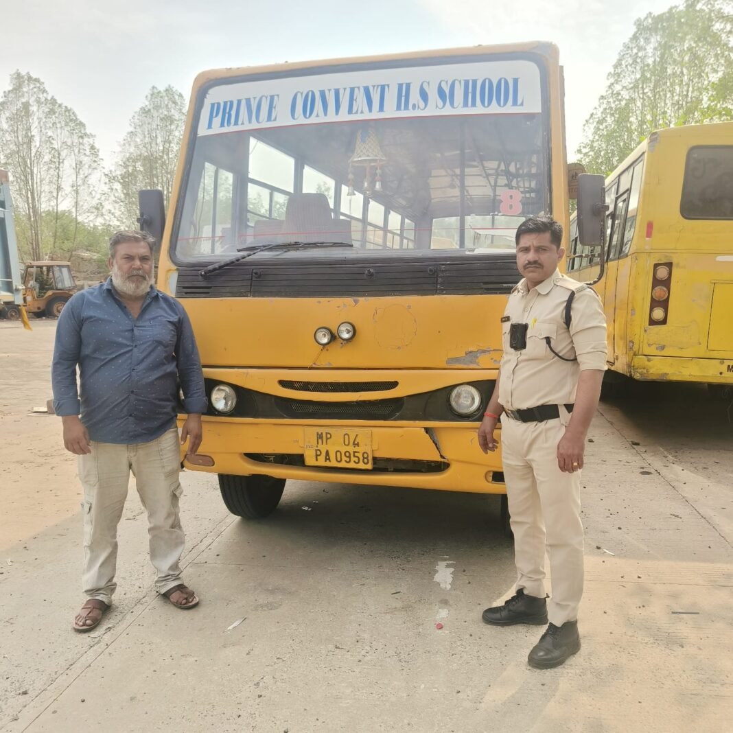 फिटनेस और परमिट फेल: भोपाल आरटीओ ने स्कूल बस की ज़ब्त