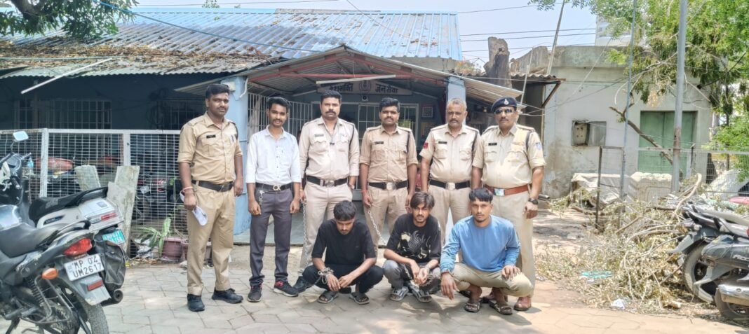 भोपाल: पुलिस ने 2-2 हजार के इनामी तीन शातिर बदमाशों को दबोचा