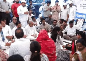 मीनाक्षी नटराजन का नामांकन रद्द होने पर कांग्रेस का ‘सत्याग्रह’, दिग्विजय सिंह ने उठाए गंभीर सवाल