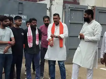 भोपाल: बंद स्लॉटर हाउस फिर शुरू करने की तैयारी पर विवाद, बजरंग दल की उग्र आंदोलन की चेतावनी