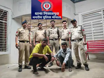 निशातपुरा पुलिस की बड़ी कार्रवाई: ईरानी डेरे में दबिश, 17 हजार का इनामी बदमाश गिरफ्तार