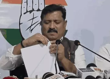 कांग्रेस का भाजपा पर बड़ा हमला: ‘धर्म का इस्तेमाल केवल सत्ता पाने के लिए कर रही भाजपा