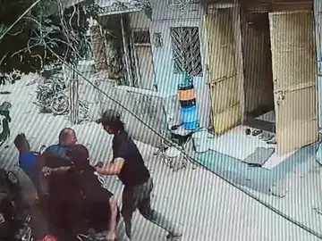 भोपाल के बैरागढ़ में व्यापारी पर जानलेवा हमला: दिनदहाड़े चाकू घोंपकर भागे बदमाश