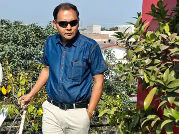 पूर्व आईएएस नियाज खान का विवादित बयान: पहनावा बदलने की दी सलाह