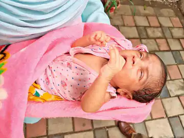 भोपाल स्टेशन पर मानवता शर्मसार: 1 महीने की मासूम को ऑटो में छोड़कर भागे तीन लोग