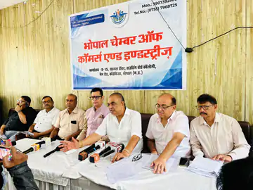 भोपाल में कमर्शियल नोटिस पर घमासान: बीसीसीआई ने की कार्रवाई रोकने की मांग, मिक्स लैंड यूज नीति लागू करने पर जोर