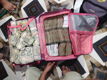 ड्राइवर के घर 3.2 करोड़ की नकदी मिलने के मामले में लोकायुक्त की बड़ी कार्रवाई, रिटायर्ड इंजीनियर समेत 4 पर FIR