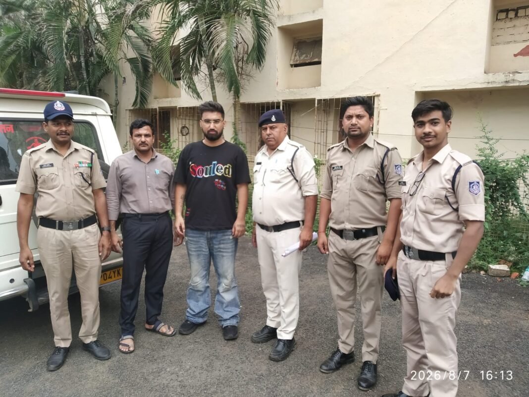 गुलमोहर के ‘बनतारा रेस्टोरेंट’ में अवैध बार का भंडाफोड़, 4 लाख की विदेशी शराब जब्त