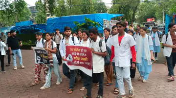 नर्सिंग छात्रों का फूटा गुस्सा: भोपाल के नीलम पार्क में राज्य स्तरीय धरना, 6 साल से भविष्य संकट में