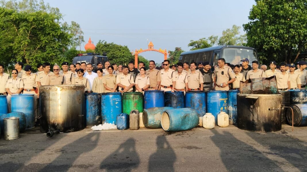 भोपाल देहात पुलिस और आबकारी विभाग का बड़ा संयुक्त एक्शन: 14,200 लीटर अवैध महुआ शराब जब्त, 12 भट्टियां नष्ट