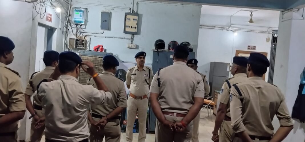 भोपाल देहात में अपराधियों पर शिकंजा, पुलिस ने निकाली कॉम्बिंग गश्त