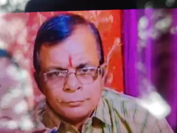 निशांतपुरा इलाके में दर्दनाक हादसा: तेज रफ्तार ट्रक की टक्कर से सुपरवाइजर की मौत, इकलौती बेटी पहुंची पोस्टमार्टम रूम