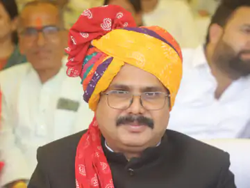 विदिशा के पूर्व अपर कलेक्टर आईएएस अनिल कुमार डामोर का हार्ट अटैक से निधन, शोक की लहर