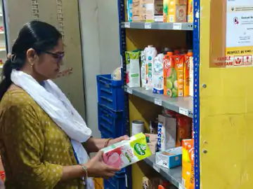 भोपाल में खाद्य विभाग की ताबड़तोड़ कार्रवाई: होटल, रेस्टोरेंट और ब्लिंकिट-स्विगी पर छापे, कई नमूने लिए