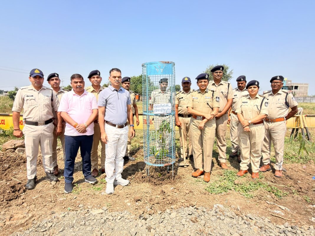 ईंटखेड़ी थाने में हुआ हार्टफुलनेस ध्यान कार्यक्रम, आईजी और एसपी ने किया नवीन भवन का निरीक्षण