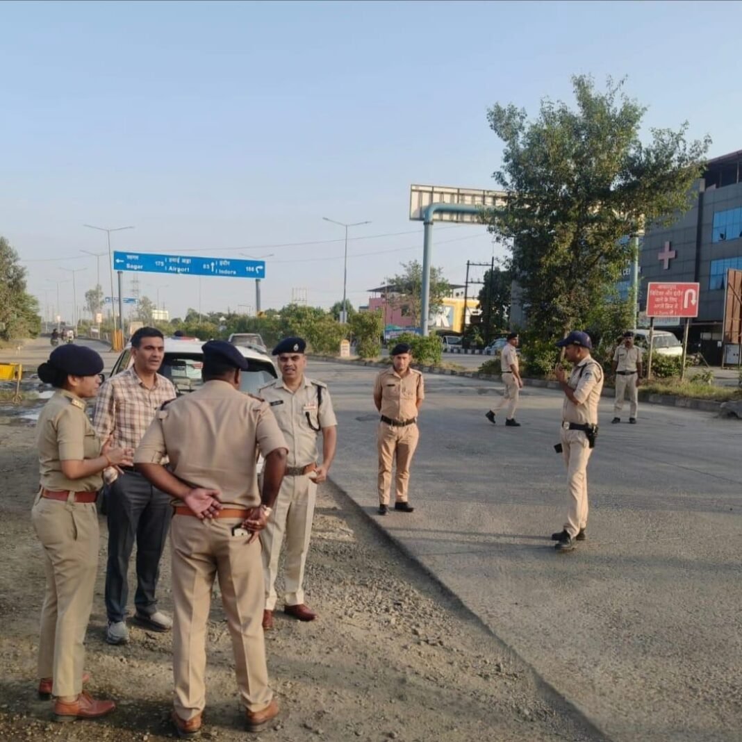 गृह मंत्री अमित शाह के भोपाल प्रवास पर सुरक्षा बढ़ाई गई: देहात पुलिस ने सीमावर्ती इलाकों का लिया जायजा और वाहन चेकिंग के दिए निर्देश