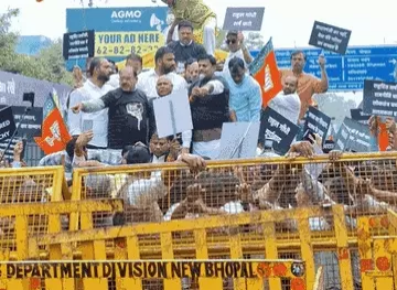 कांग्रेस अध्यक्ष खरगे के बयान पर सियासी बवाल: भोपाल में आज बीजेपी का प्रदर्शन, इस्तीफे की मांग