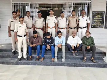 बैंक ऑफ महाराष्ट्र की मोरखा शाखा में 1.14 करोड़ की धोखाधड़ी: 3 और आरोपी गिरफ्तार, नाबालिग के जरिए ट्रांसफर हुए थे लाखों