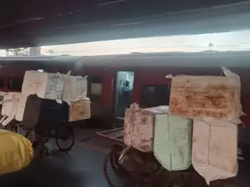भोपाल में दीपावली से पहले बड़ी कार्रवाई: रेलवे स्टेशन के बाहर से 7 क्विंटल प्रतिबंधित एनालॉग पनीर जब्त